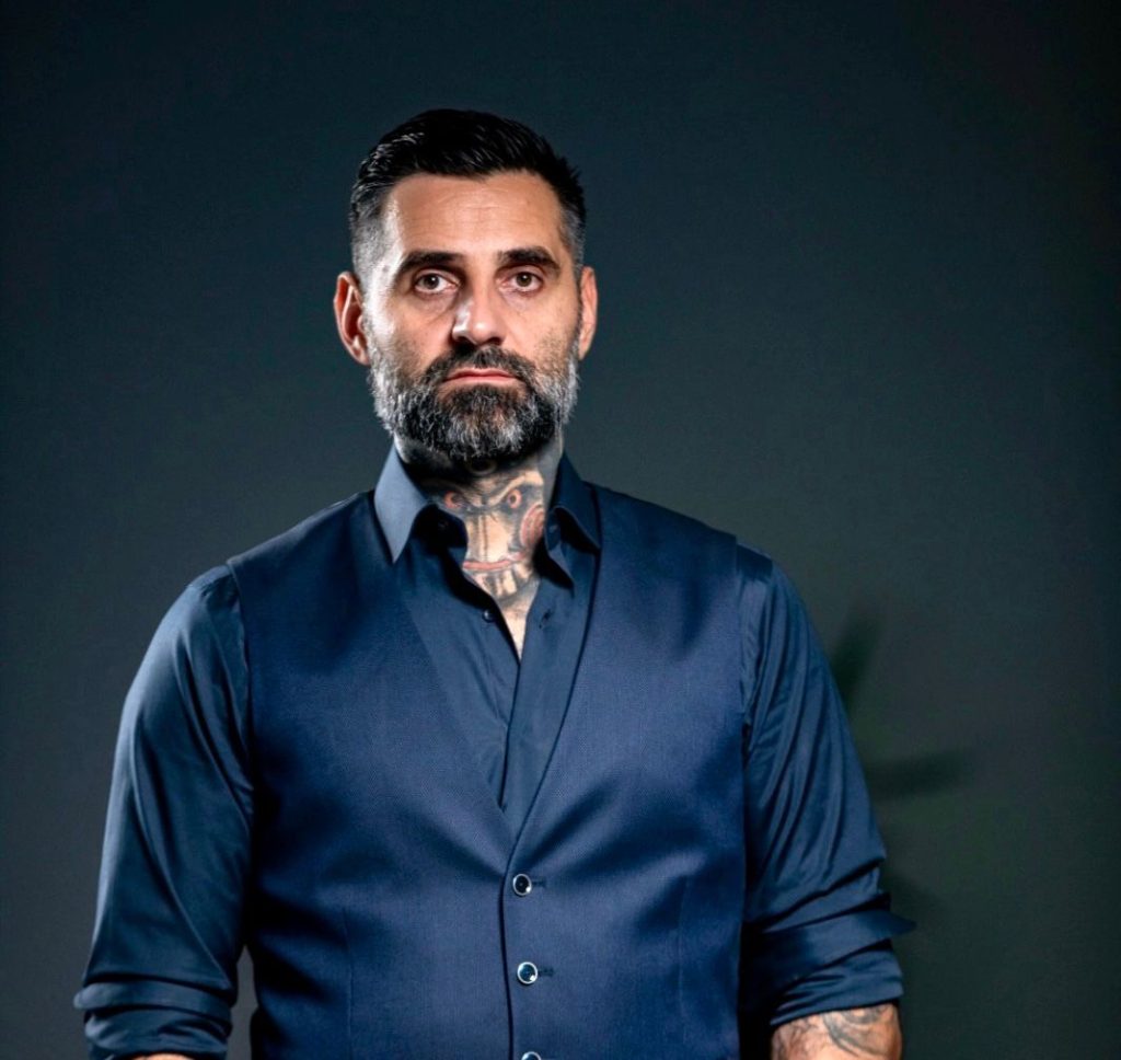 Liniștea de la Athos, transformată în artă: povestea lui Gabriel Răzvan