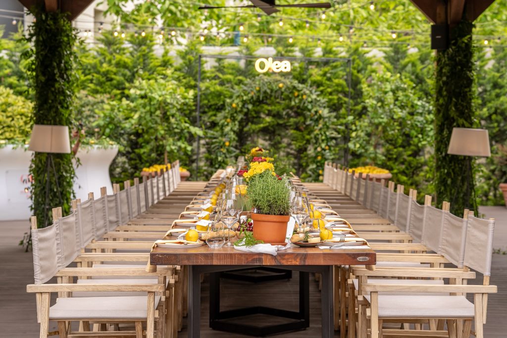 O masă de 100 de metri și o seară sub stele: The Long Garden Table revine la București